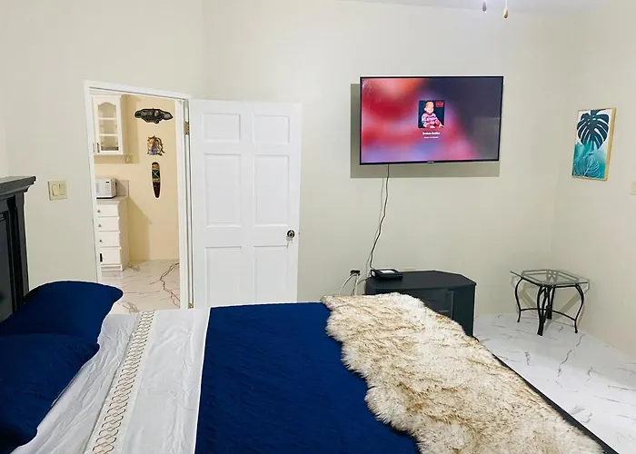 Apartment Ironshore Ocean Vista