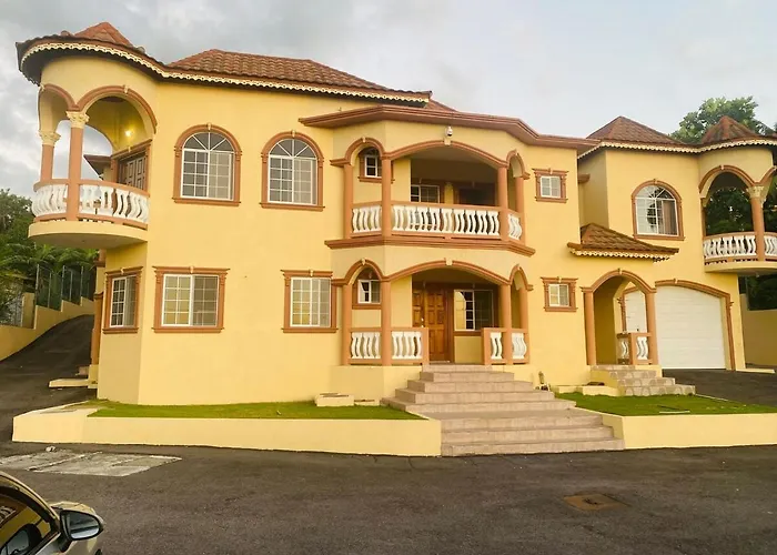 Ironshore Ocean Vista Apartment